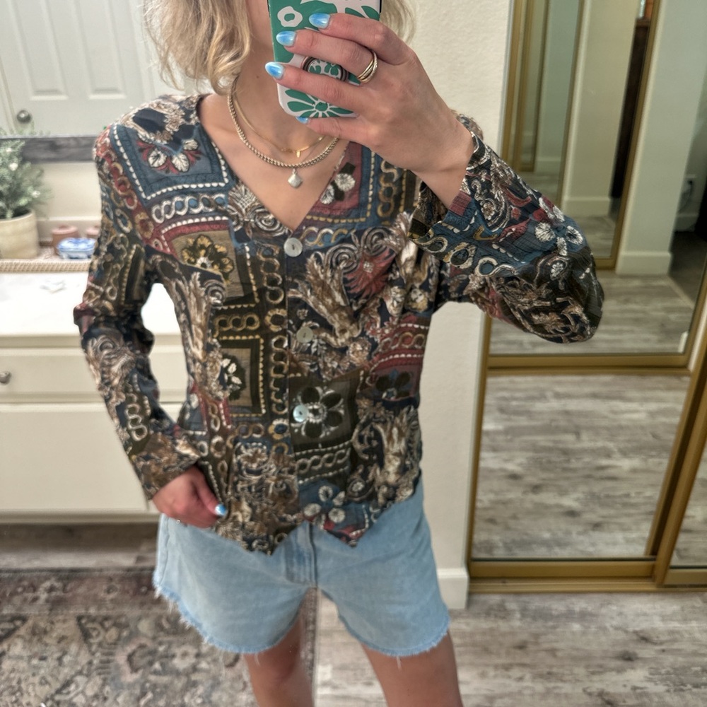 Patterned Button-Up Women's Top